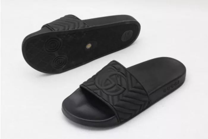 Rep LY GUCC SLIPPERS ALL BLACK 0115