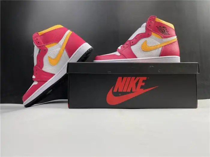 Reps LY Air Jordan 1 High OGLight Fusion Red 555088-603 0131