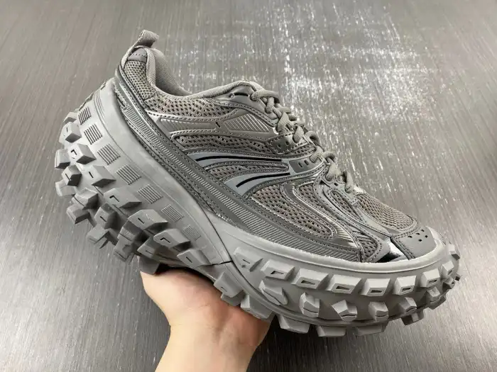 Rep LY BLCG DEFENDER SNEAKER 685613 W2RA6 3000 0126