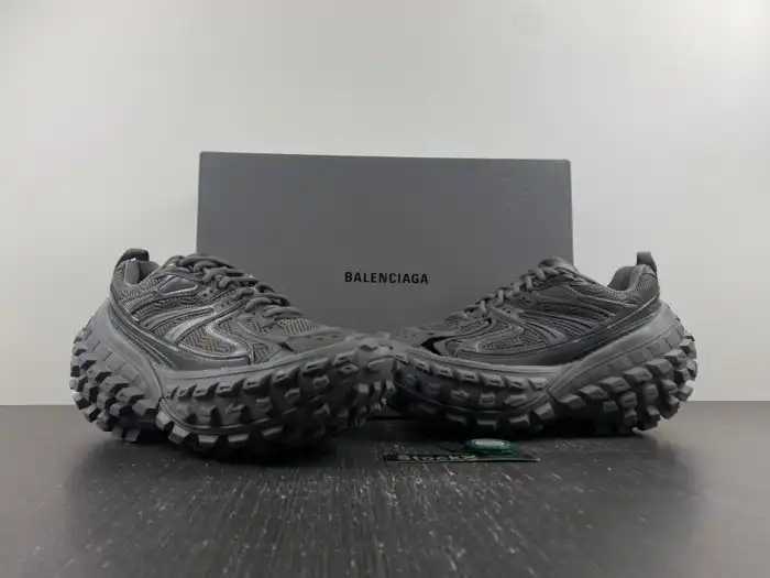 Rep LY BLCG DEFENDER SNEAKER 685613 W2RA6 3000 0126