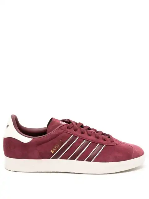 LY adidas Gazelle suede trainers  0122