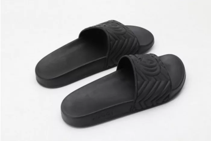 Rep LY GUCC SLIPPERS ALL BLACK 0115