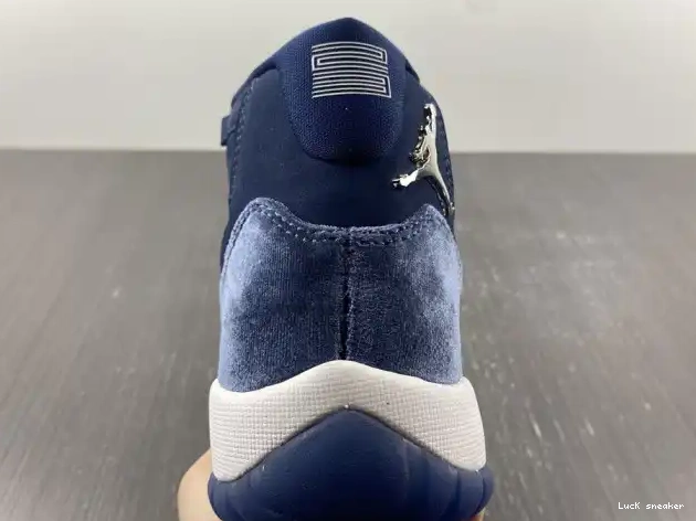 Rep LY Air WMNS 11 Midnight AR0715-441 Jordan Navy Velvet 0219