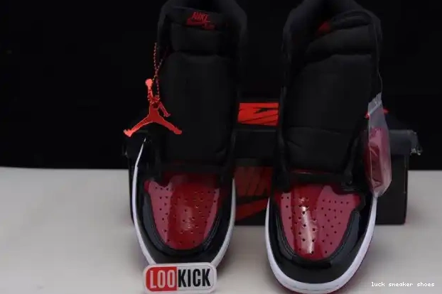 Cheap LY 555088-063 Patent OG Jordan Air 1 Bred High 0214