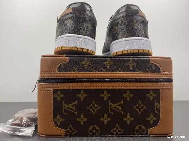 Reps LY Jordan AJ1 Off-Louis OW x Air LOW 1 0213